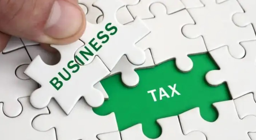 Business Tax in UAE: Corporate Tax vs. VAT – Key Differences for 2026